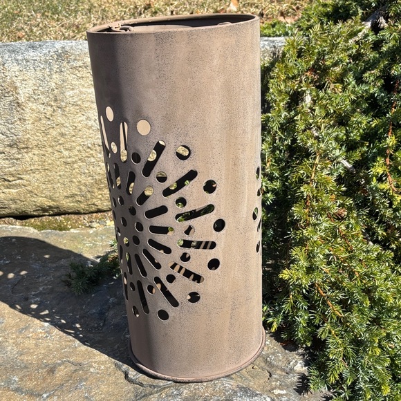 Metal Lantern - Picture 3 of 12